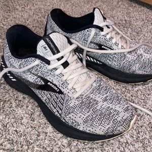 womens brooks adrenaline